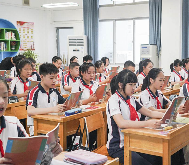 全班读盘古开天地时几乎所有人都为盘古的伟人献身精力惊叹 全班读盘古开天地时几乎所有人都为盘古的伟人献身精力惊叹